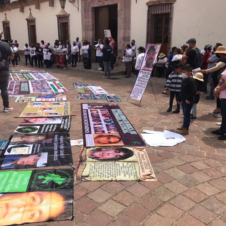 Marchan madres de desaparecidos