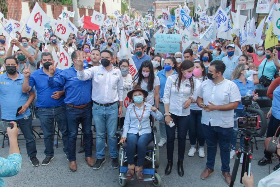Visita Claudia Anaya Vetagrande