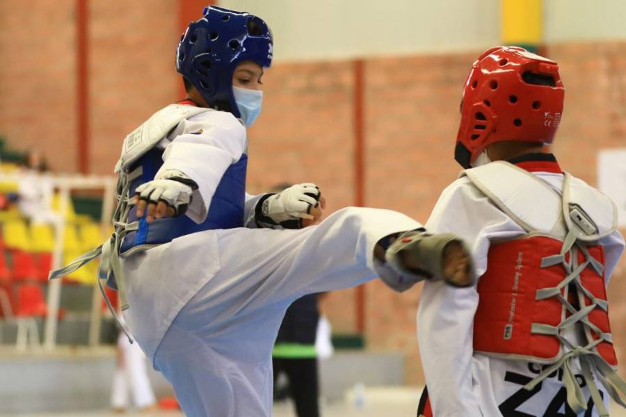 ATLETAS CON BOLETO EN MANO INTENSIFICAN SU PREPARACIÓN