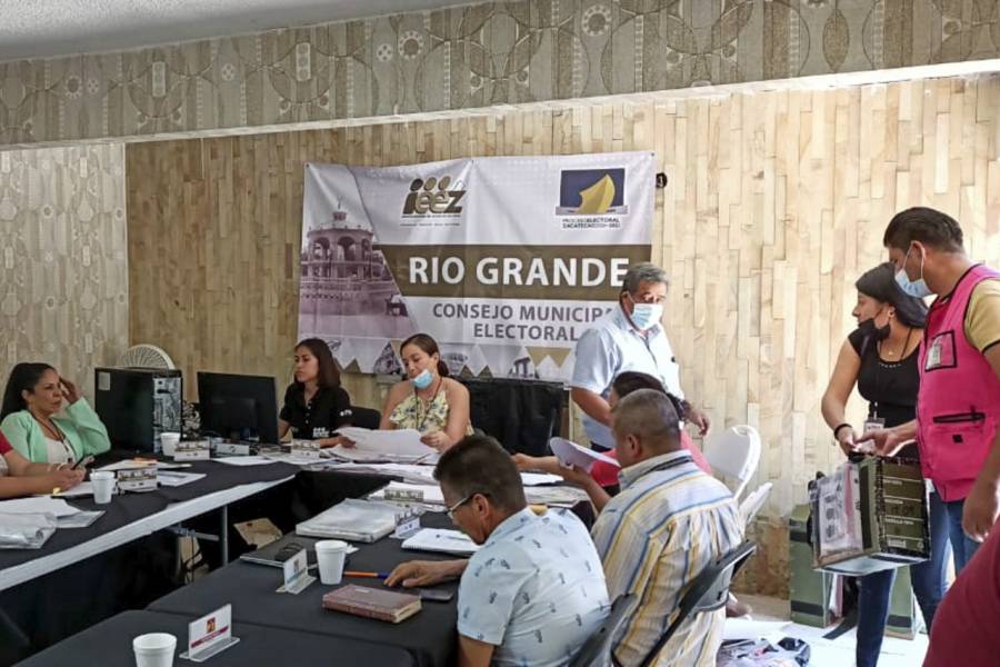 Concluyen c&oacute;mputos electorales y entrega de constancias