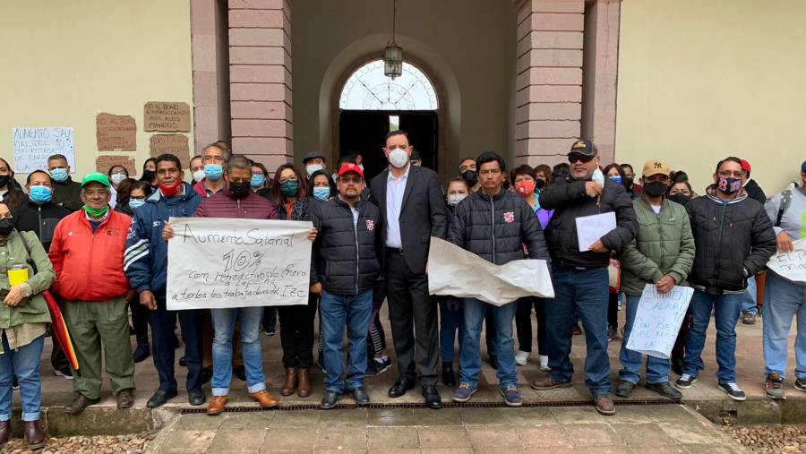 Abren di&aacute;logo Alejandro Tello y trabajadores del IZC
