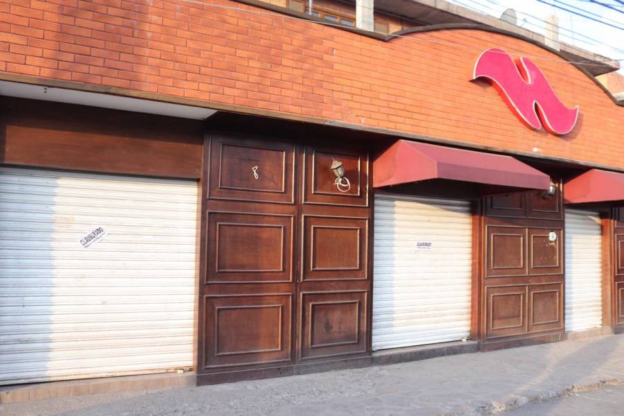 Feministas denuncian intento por reabrir bar espía