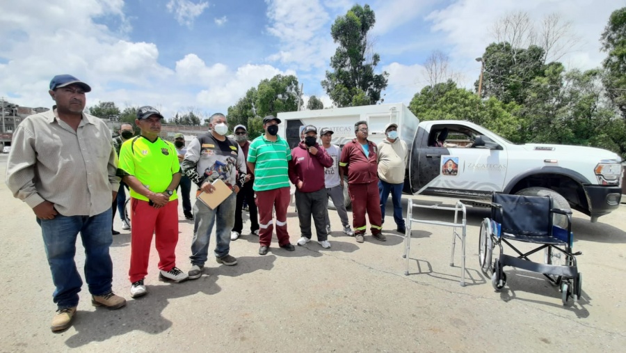 Entrega Limpia productos a personas en necesidad