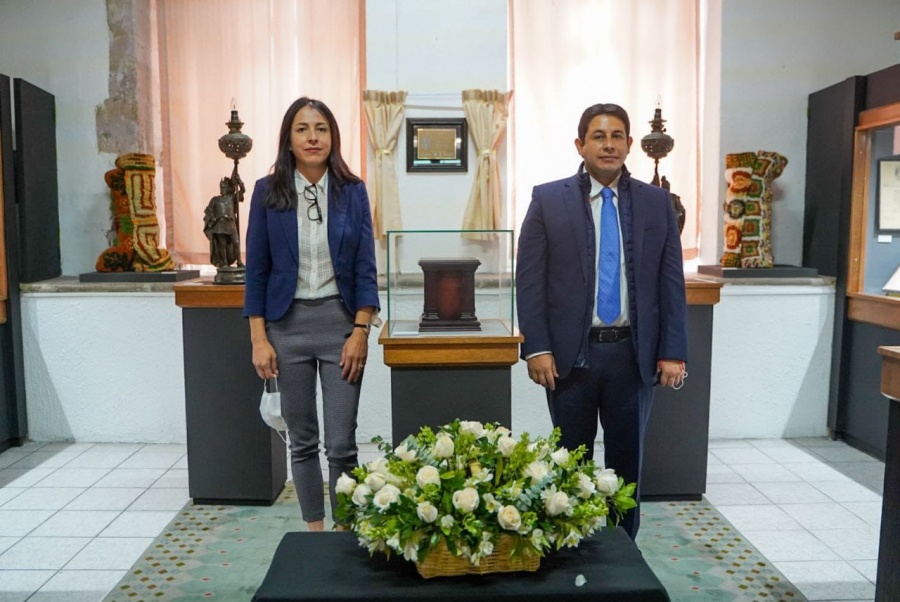 Celebran aniversario luctuoso de Cabral del Hoyo