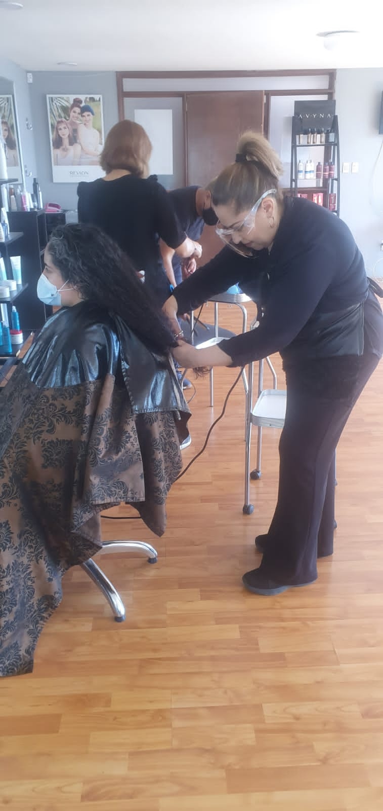 Quiebran durante pandemia peluquer&iacute;as y salas de belleza