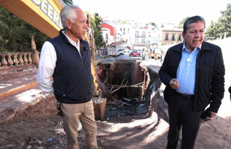 Supervisa gobernador obras de socav&oacute;n