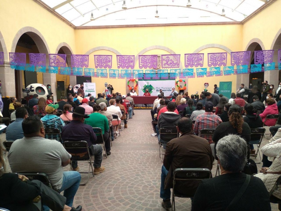 Analizan en foro urbano problem&aacute;ticas sociales