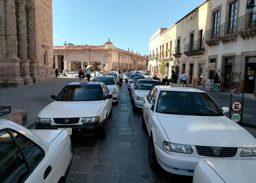 Vuelven a pedir liberen taxis del MNT