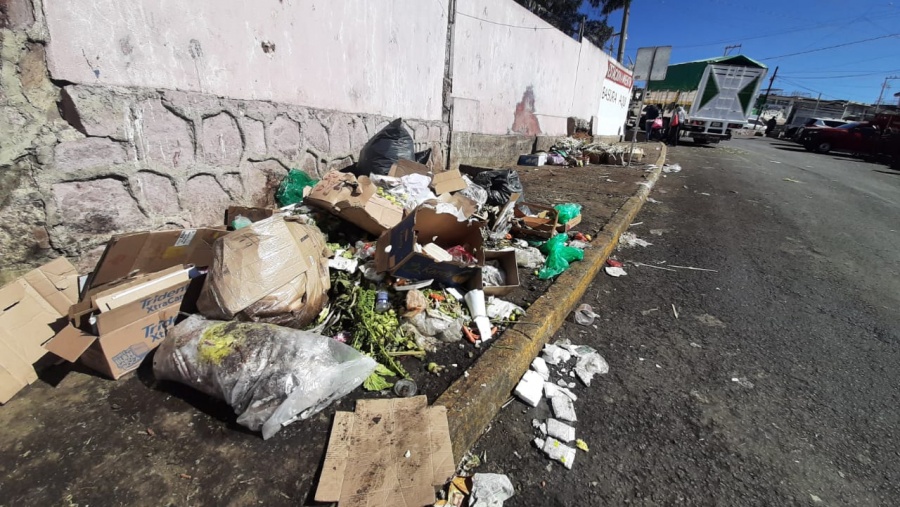 Se quejan de suciedad en Abastos