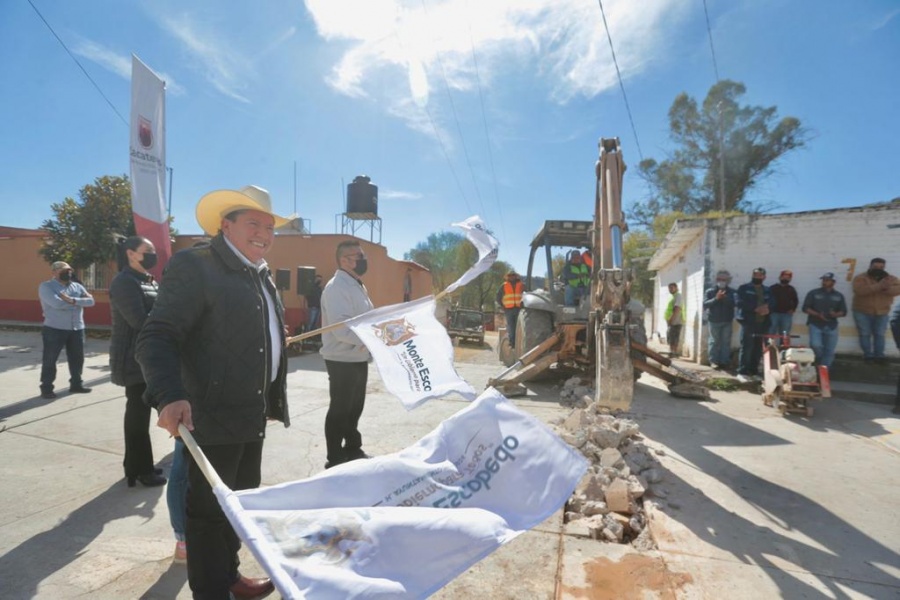 Rehabilitaci&oacute;n de calles y carreteras, prioridad de David Monreal en Monte Escobedo