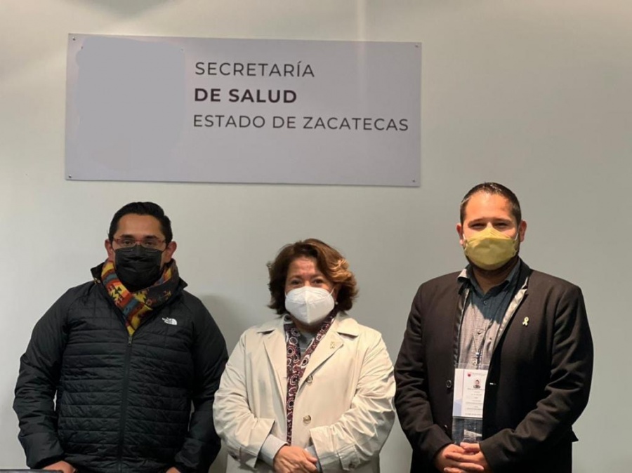 Capacitan a galenos en detección oportuna de cáncer