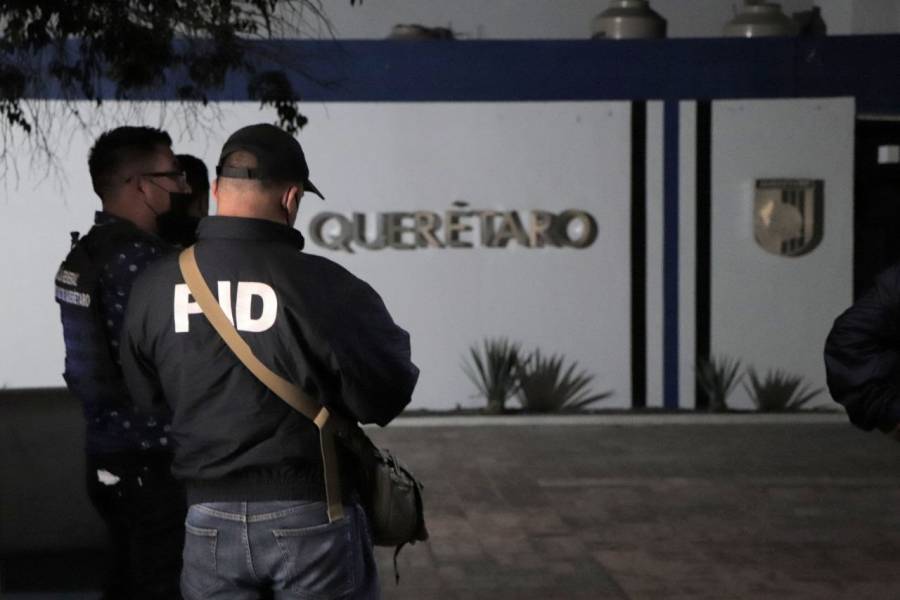 Fiscal&iacute;a de Quer&eacute;taro catea instalaciones de los Gallos Blancos
