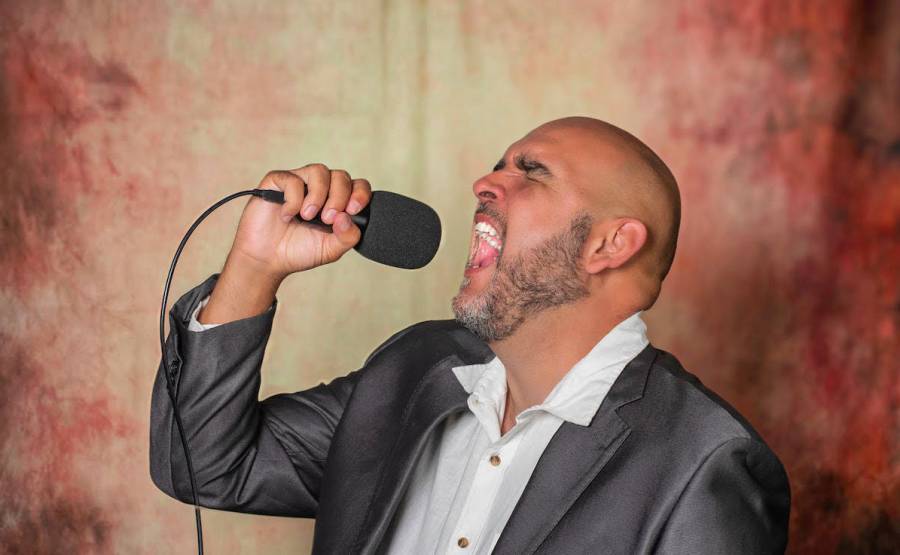La voz gana protagonismo en la industria: Armando Guill&eacute;n, experto en m&uacute;sica coral y a capela