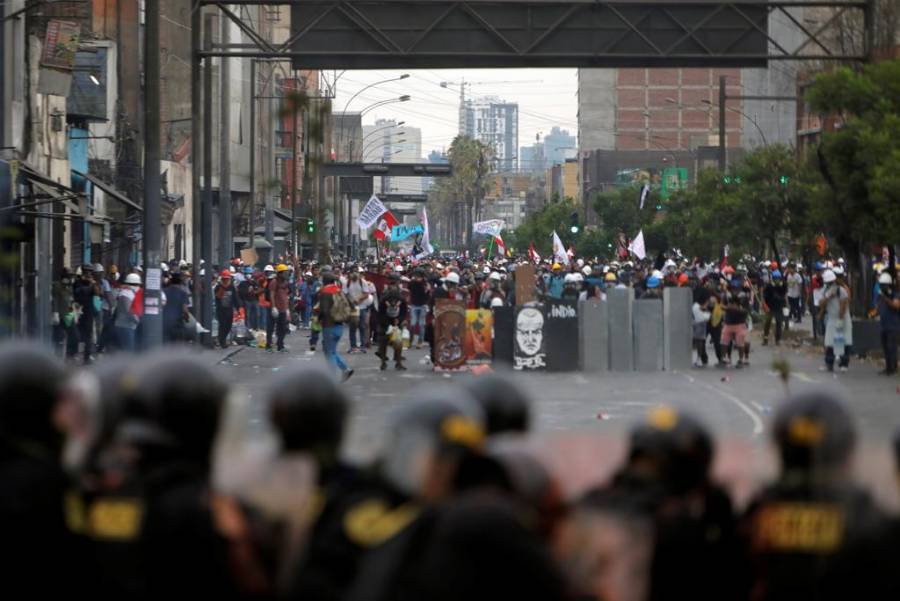 Presidenta de Per&uacute; lamenta rechazo del Congreso de anticipar comicios ante protestas sin cese