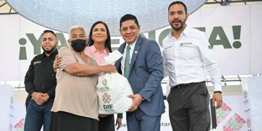Gobierno de SLP expandir&aacute; el apoyo de becas a 200 mil familias m&aacute;s