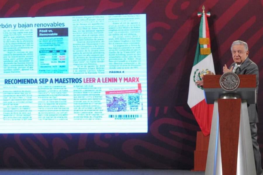 AMLO desestima se&ntilde;alamientos de adoctrinamiento en libros de texto