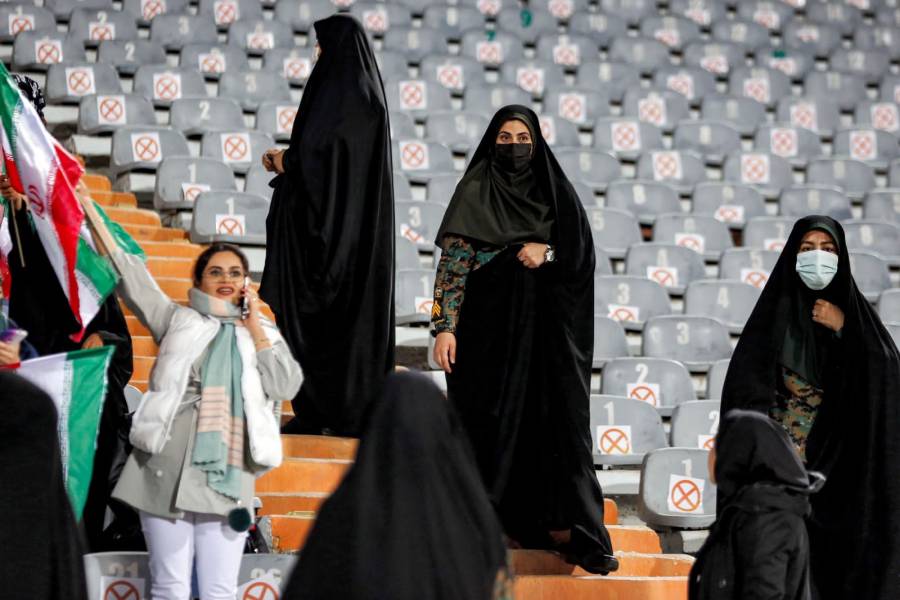 Ir&aacute;n autoriza a las mujeres asistir a un partido de f&uacute;tbol contra Rusia