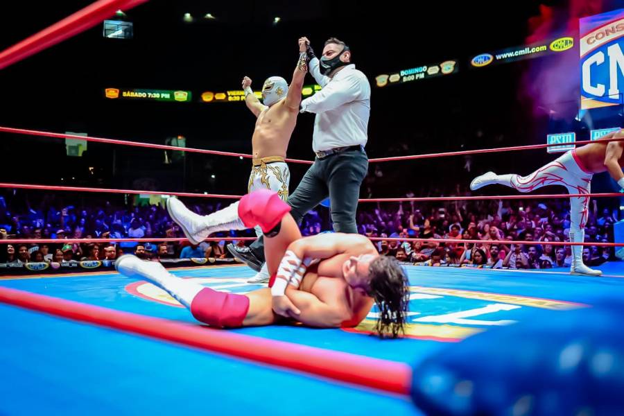 Místico, Volador Jr y Soberano Jr. hacen vibrar a la Arena México