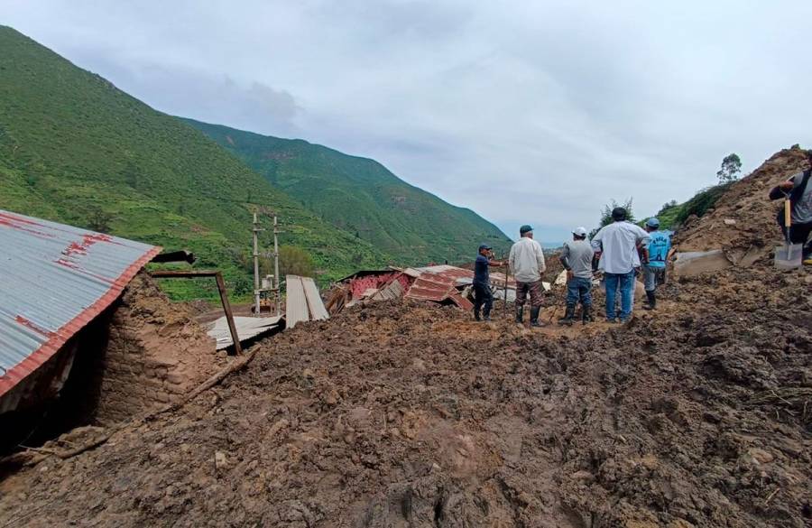 Dos muertos y cinco desaparecidos por lluvias en comunidad campesina de Per&uacute;