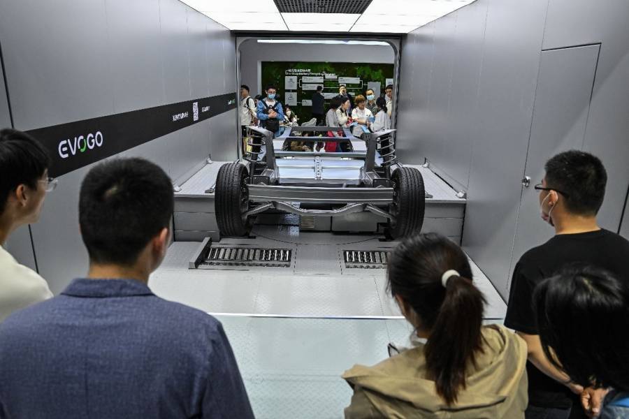 China acelera su dominio en la fabricaci&oacute;n de veh&iacute;culos el&eacute;ctricos