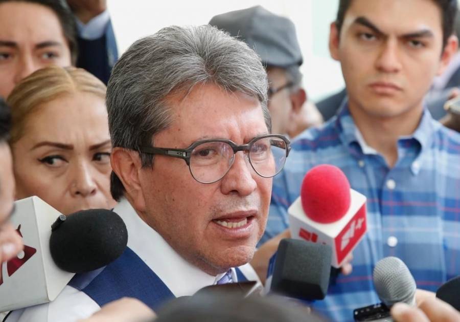 Monreal logra acuerdos con Morena para que se nombre a un comisionado del INAI