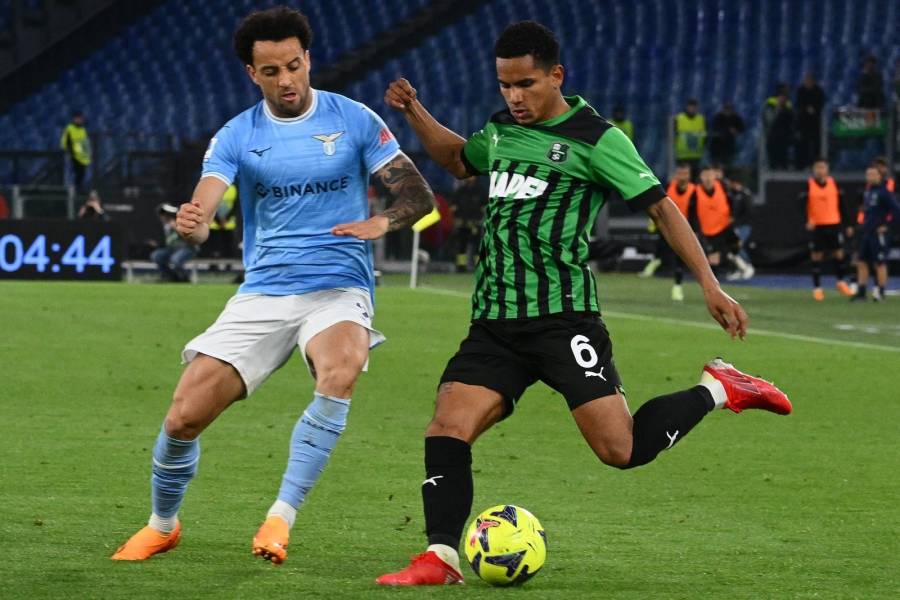 Lazio gana al Sassuolo y retrasa el t&iacute;tulo del N&aacute;poles