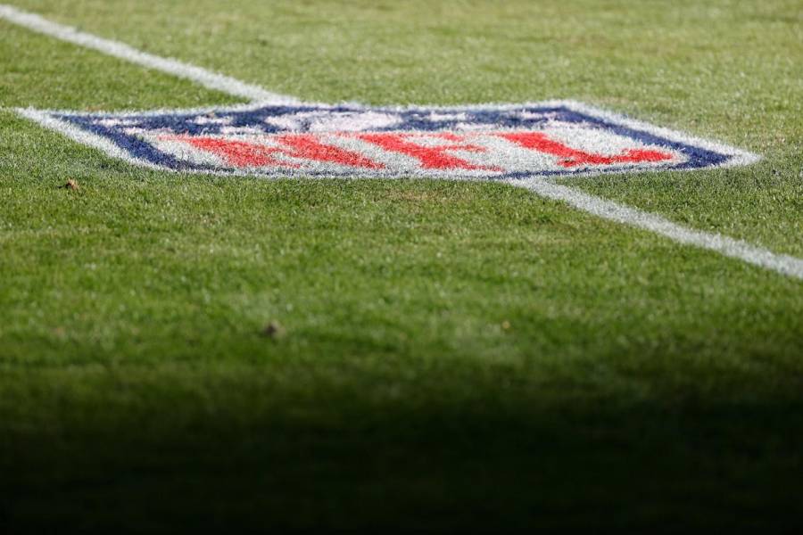 Autoridades investigan a la NFL por denuncias de discriminación y acoso