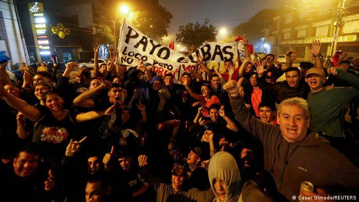 Juez decreta prisioacuten para poliacutetico que denuncioacute supuesto fraude en comicios de Paraguay
