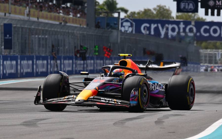 Verstappen da un recital en Miami y mantiene liderato de F1 frente a Checo P&eacute;rez