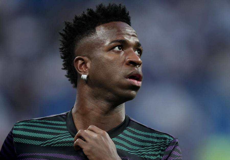 Proh&iacute;ben acercarse a un estadio a sospechosos de ahorcar mu&ntilde;eco de Vinicius