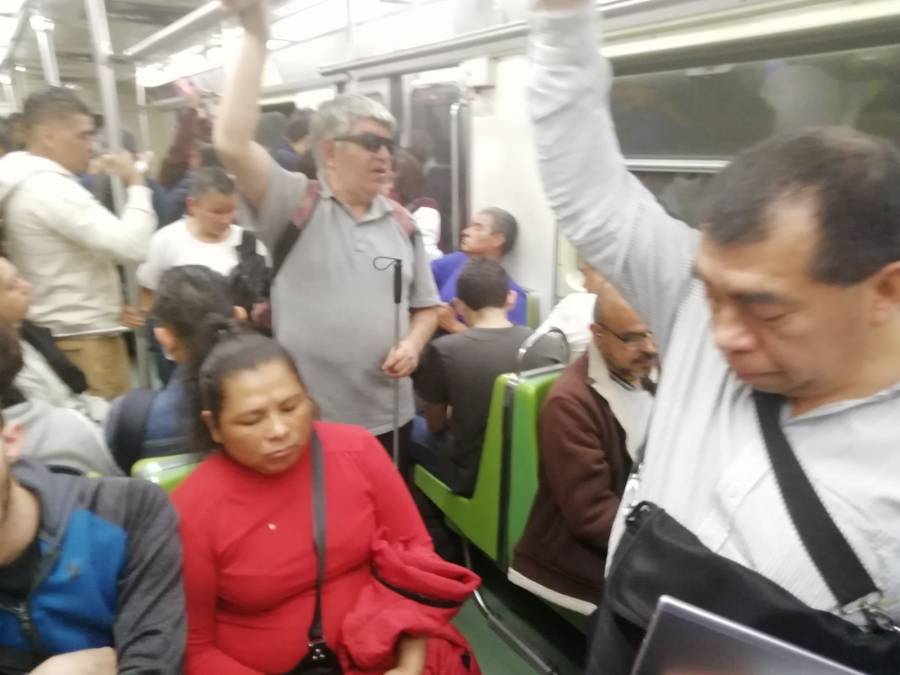HISTORIAS EN EL METRO: EL MISTERIO DEL CHAMP&Uacute;