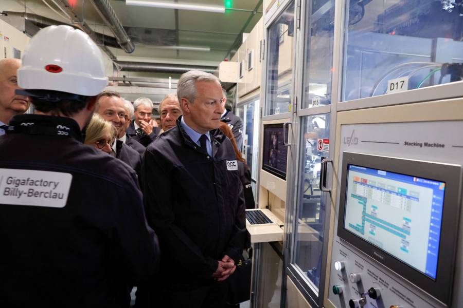 Francia inaugura su primera f&aacute;brica de bater&iacute;as para autos el&eacute;ctricos