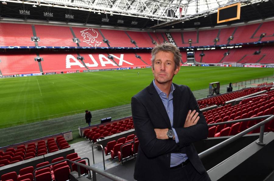 Van der Sar abandona la direcci&oacute;n del Ajax despu&eacute;s de un 