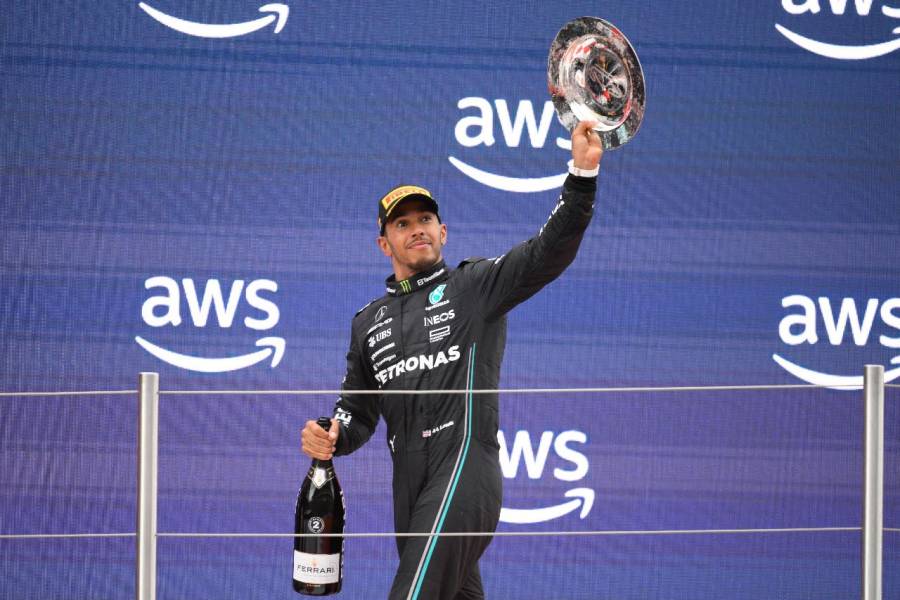 Hamilton se reunir&aacute; con Wolff el lunes para hablar de su futuro