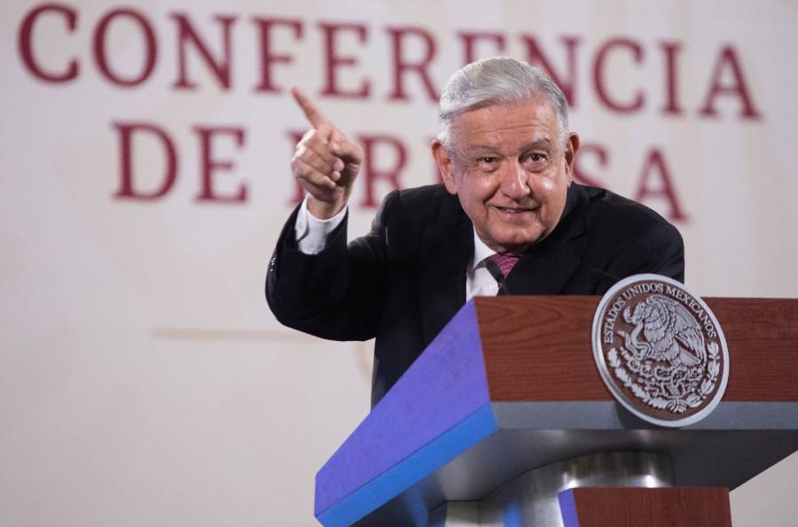 AMLO quiere reunirse con consejeros del INE