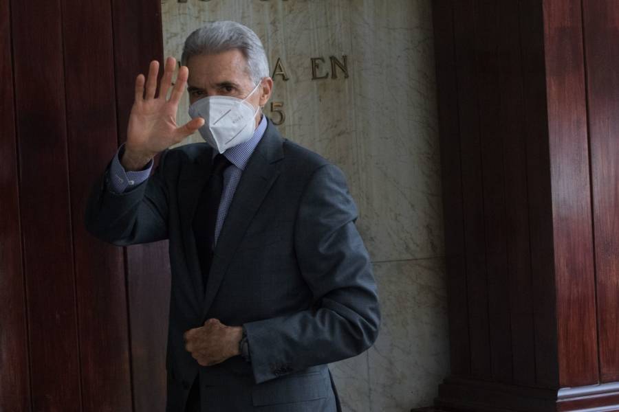 AMLO espera explicaci&oacute;n de compra de departamentos de Collado para Madrazo