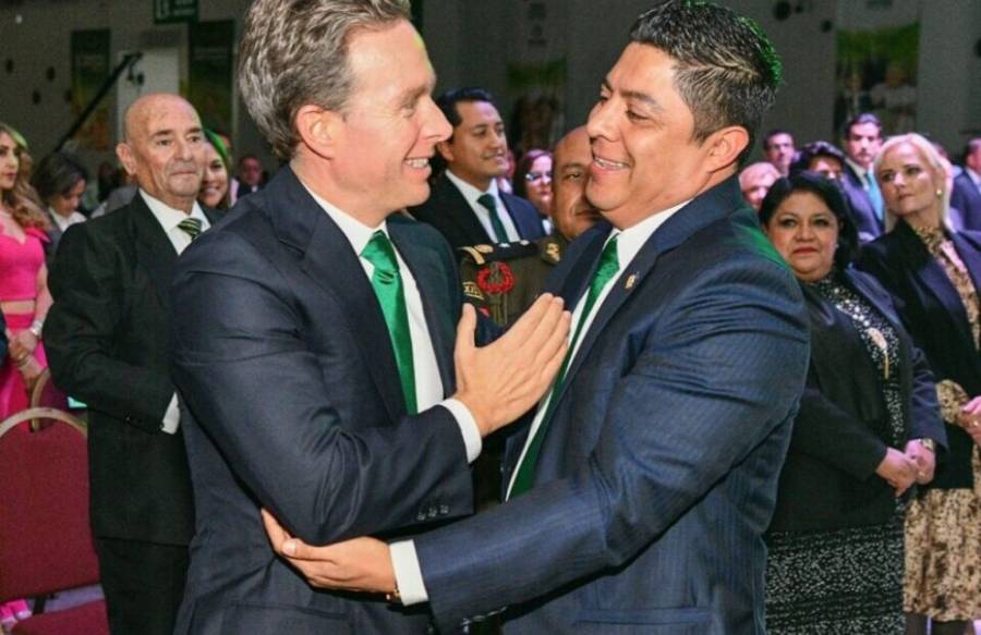 Ricardo Gallardo expresa su apoyo a Manuel Velasco en su visita a la capital
