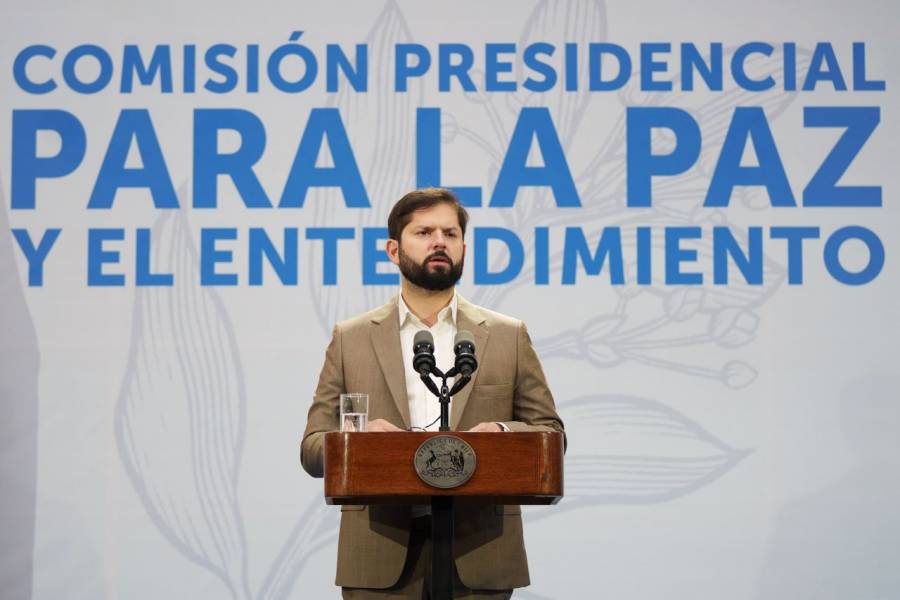 Presunto caso de corrupción en alianza de gobierno arrincona a Boric en Chile