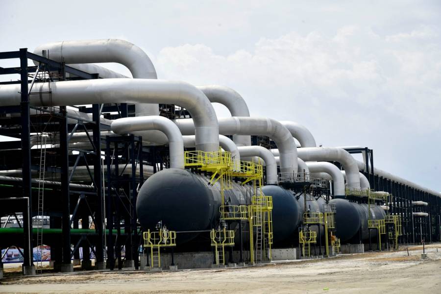Arabia Saudita y Rusia limitan su oferta de petr&oacute;leo