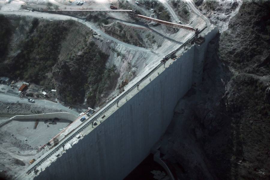 AMLO propone cancelar concesi&oacute;n de la presa El Realito por fallas constantes en servicio