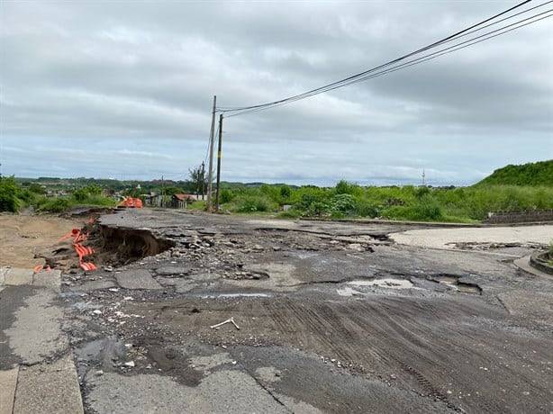 Tromba agrav&oacute; el tama&ntilde;o del socav&oacute;n en fraccionamiento Oasis