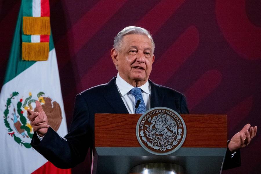 Inconstitucional no distribuir libros, gobernadores con conducta 
