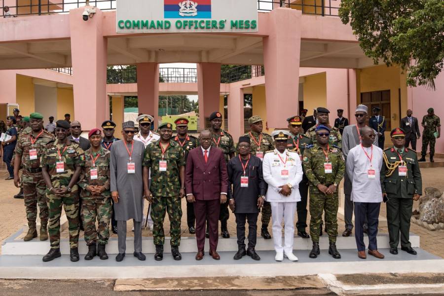 Jefes militares de África occidental se reúnen para posible intervención en Níger