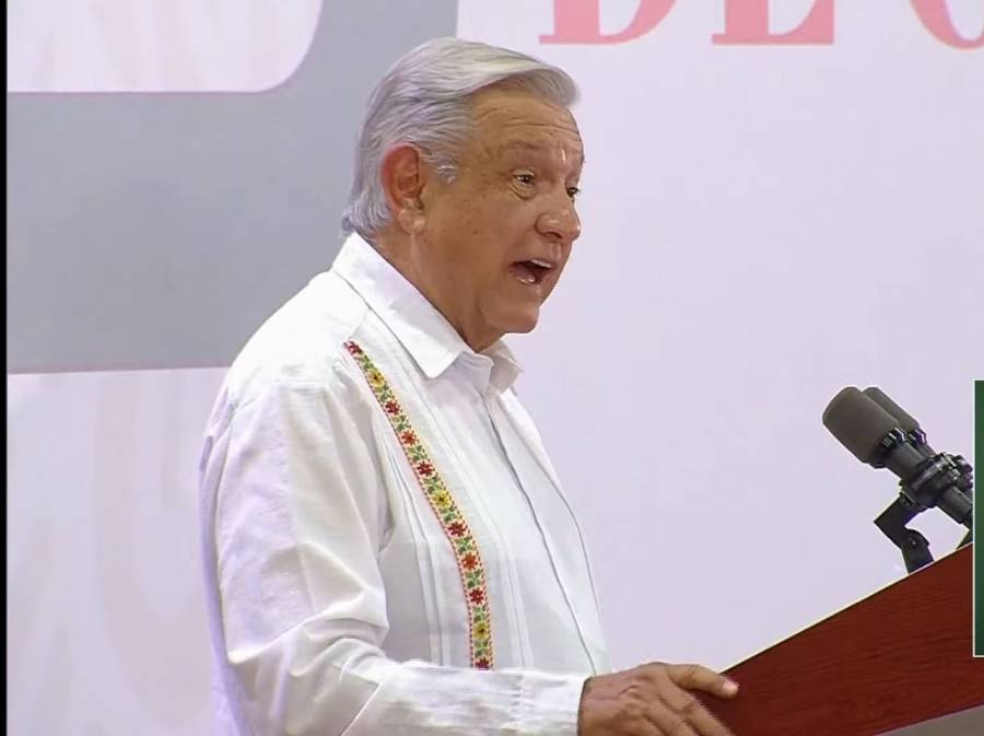 AMLO resalta entrega de libros de texto y está a la espera que se resuelva controversia en dos estados