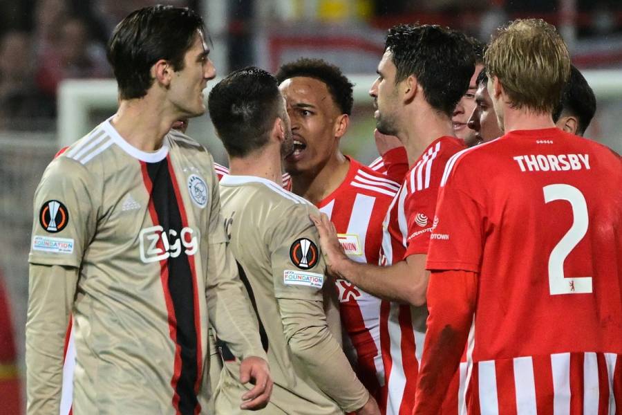 El final del Ajax-Feyenoord se jugar&aacute; el mi&eacute;rcoles a puerta cerrada