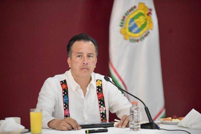 Revela gobernador de Veracruz que recibió notificación del INE
