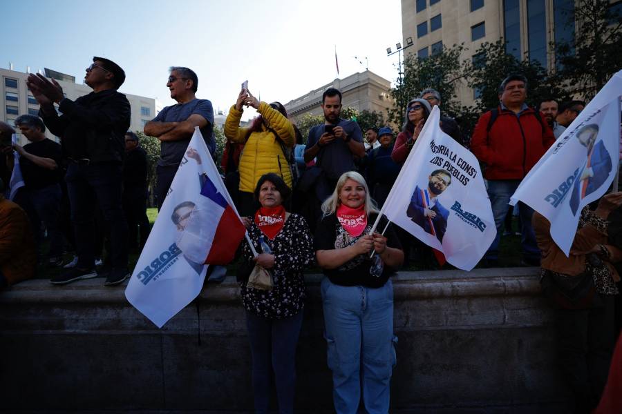 Manifestación a favor de presidente de Chile tras caída en encuestas
