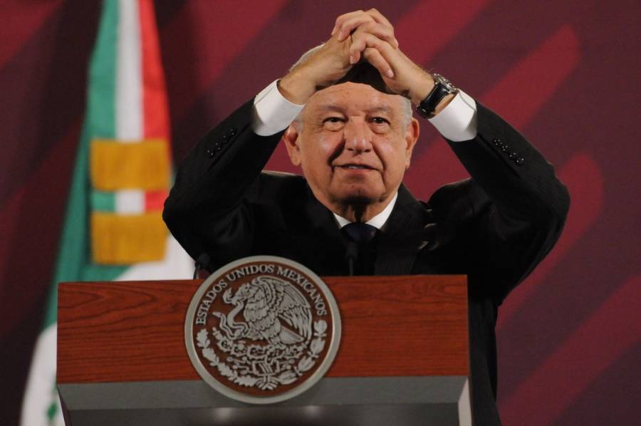 Olegario V&aacute;zquez, dispuesto a negociar renta de sus hospitales, anuncia L&oacute;pez Obrador